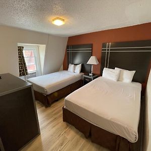 Double Room Two Double Beds Non-Smoking